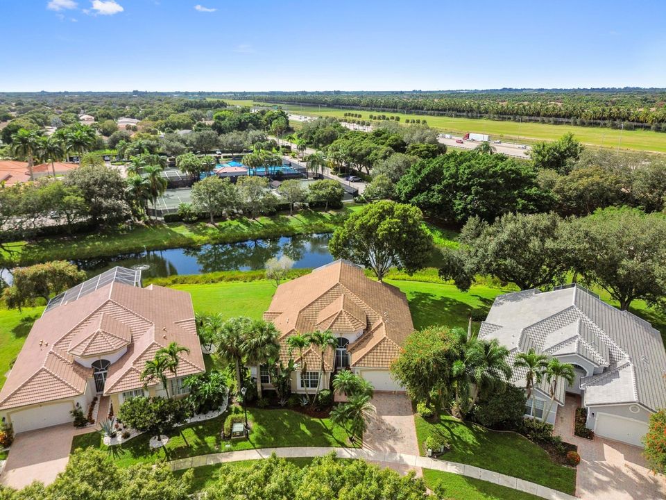 For Sale: $699,000 (3 beds, 2 baths, 2616 Square Feet)