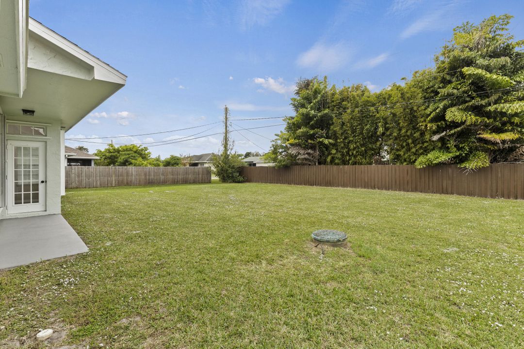 For Sale: $435,000 (3 beds, 2 baths, 1623 Square Feet)