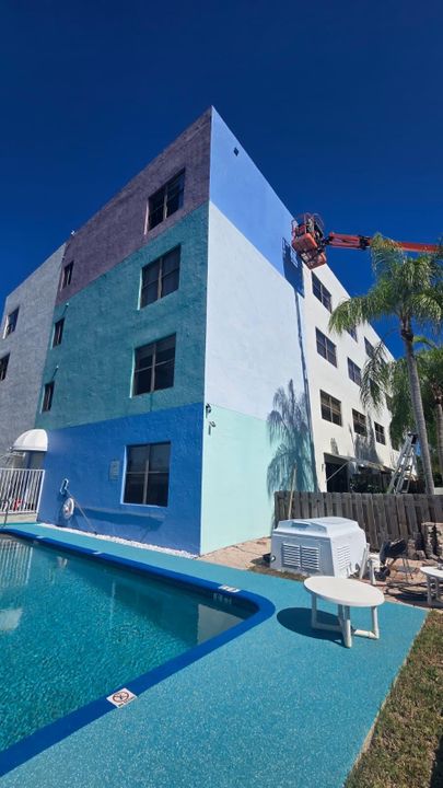 For Rent: $1,800 (1 beds, 1 baths, 662 Square Feet)