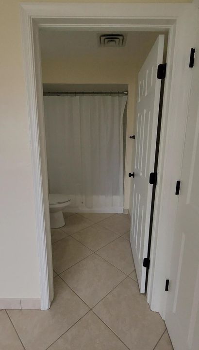 For Rent: $1,800 (1 beds, 1 baths, 662 Square Feet)