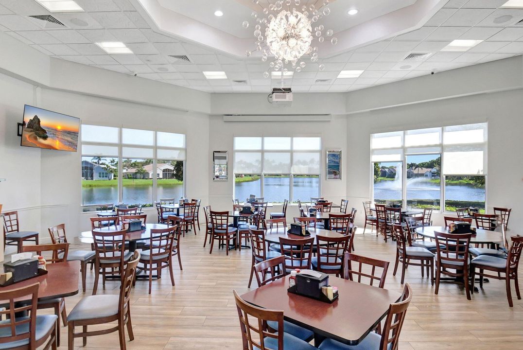 For Sale: $699,000 (3 beds, 2 baths, 2616 Square Feet)