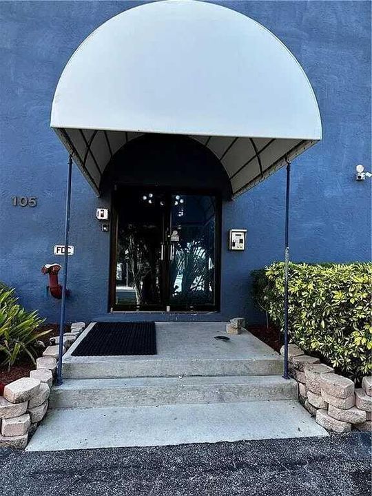 For Rent: $1,800 (1 beds, 1 baths, 662 Square Feet)