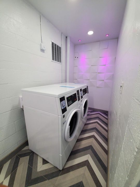 For Rent: $1,800 (1 beds, 1 baths, 662 Square Feet)