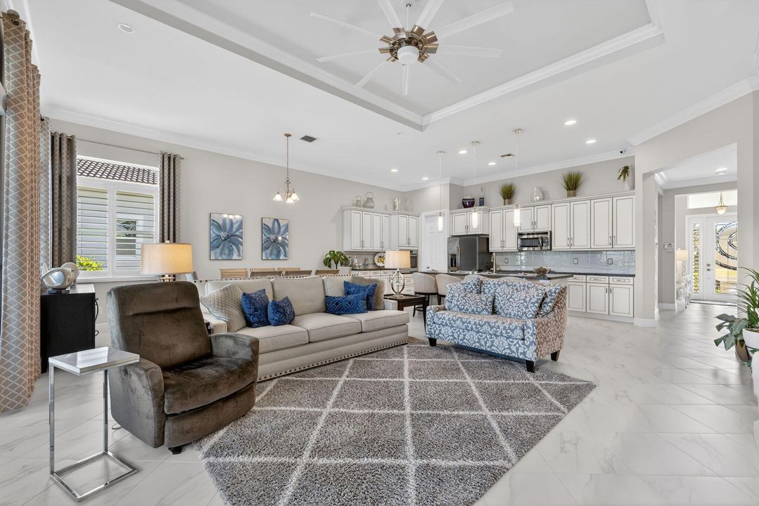 待售: $569,000 (2 贝兹, 2 浴室, 1932 平方英尺)