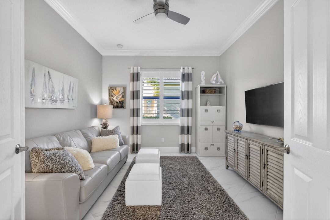 待售: $569,000 (2 贝兹, 2 浴室, 1932 平方英尺)