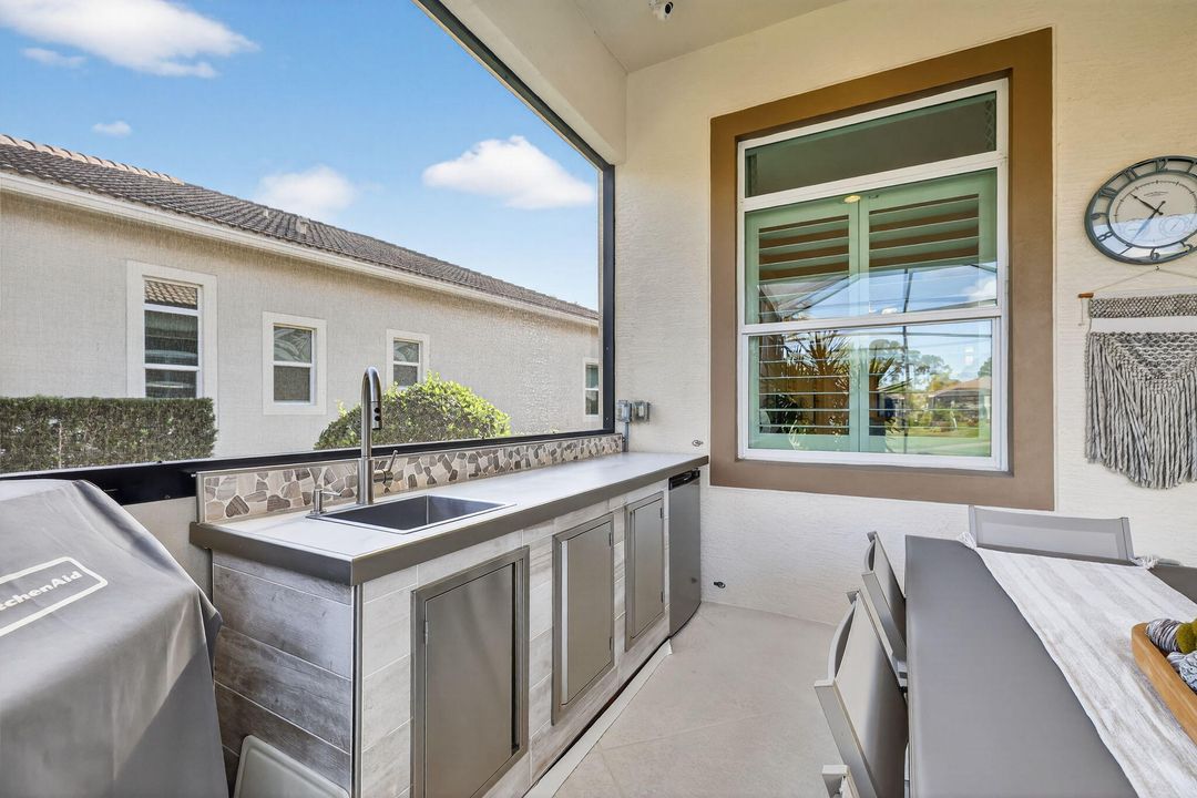 待售: $569,000 (2 贝兹, 2 浴室, 1932 平方英尺)