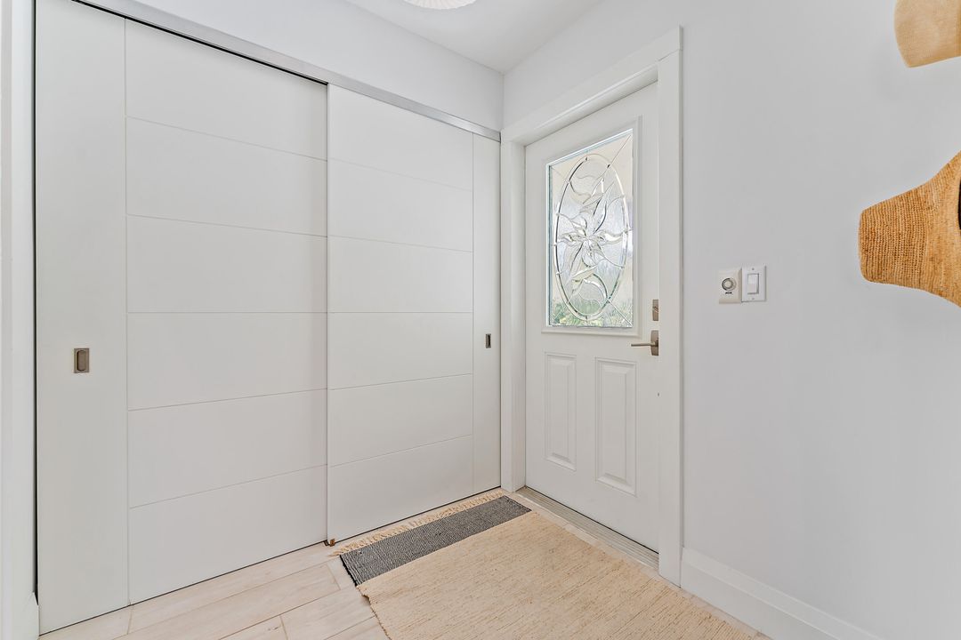 For Rent: $10,000 (3 beds, 2 baths, 1889 Square Feet)