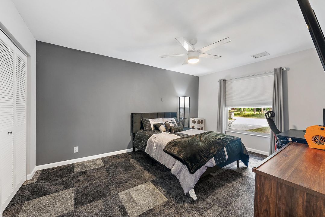 合同活跃: $1,235,000 (4 贝兹, 3 浴室, 2312 平方英尺)