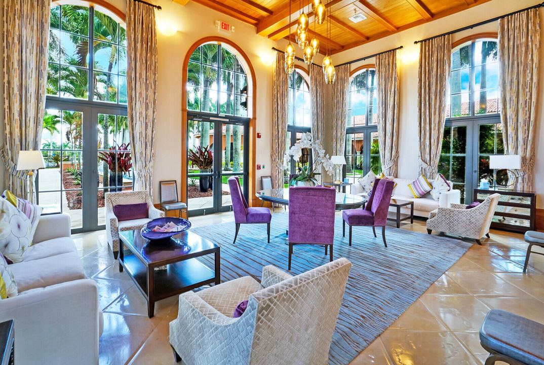 En Venta: $515,000 (2 camas, 2 baños, 2364 Pies cuadrados)