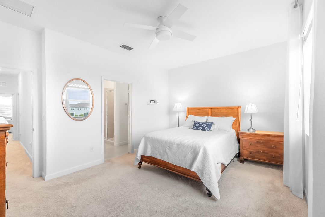 На продажу: $385,000 (3 спален, 2 ванн, 1821 Квадратных фут)