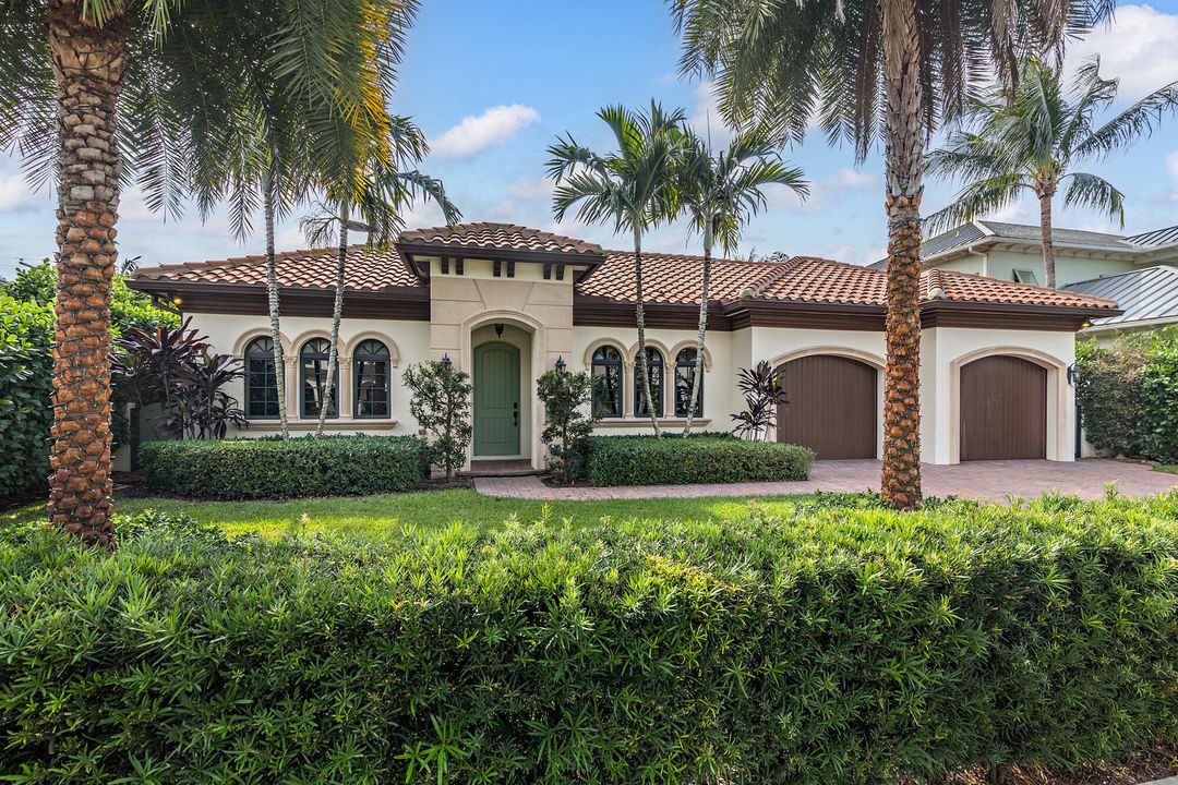 En Venta: $3,895,000 (4 camas, 2 baños, 2634 Pies cuadrados)