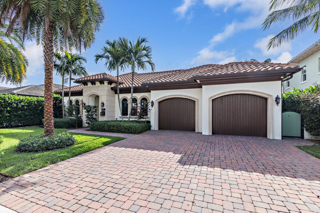 En Venta: $3,895,000 (4 camas, 2 baños, 2634 Pies cuadrados)