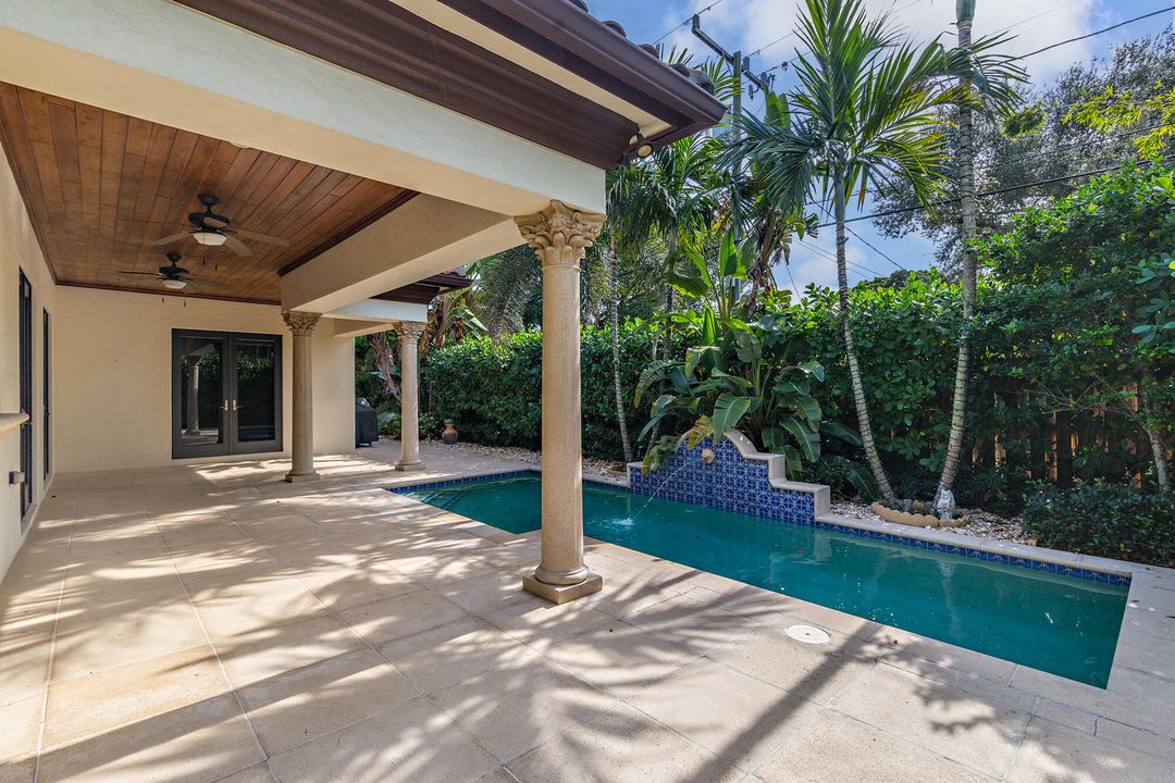 En Venta: $3,895,000 (4 camas, 2 baños, 2634 Pies cuadrados)