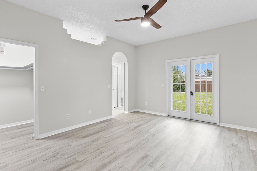 For Sale: $435,000 (3 beds, 2 baths, 1623 Square Feet)