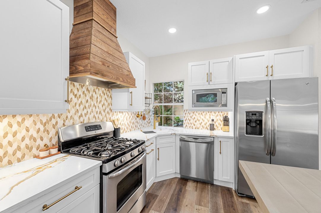 For Sale: $869,999 (3 beds, 2 baths, 2093 Square Feet)