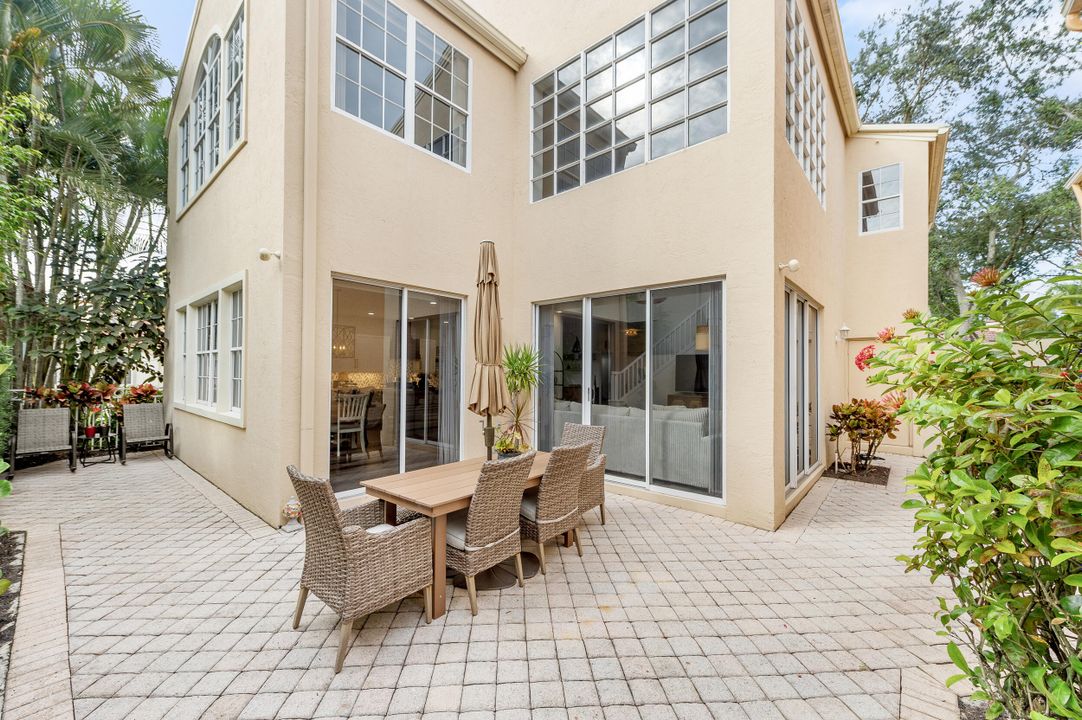 For Sale: $869,999 (3 beds, 2 baths, 2093 Square Feet)