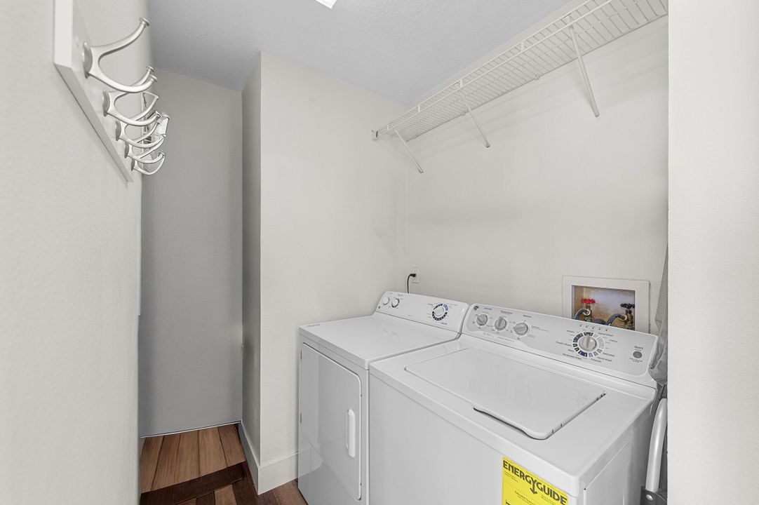 For Sale: $869,999 (3 beds, 2 baths, 2093 Square Feet)