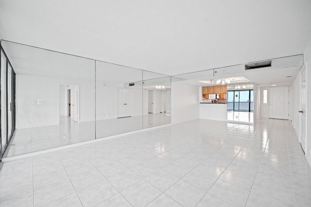 На продажу: $770,000 (2 спален, 2 ванн, 1295 Квадратных фут)