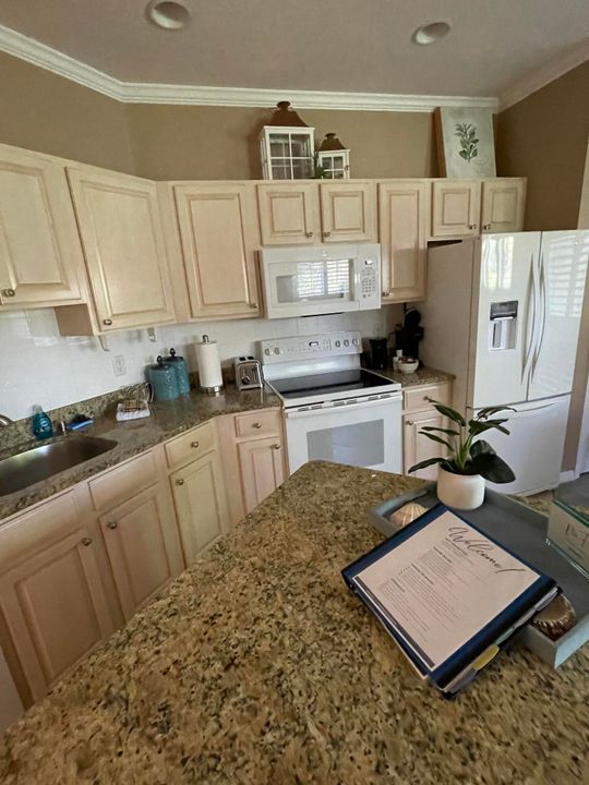 出租: $1,800 (1 贝兹, 1 浴室, 850 平方英尺)