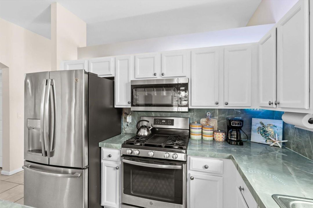 В аренду: $3,500 (3 спален, 2 ванн, 1670 Квадратных фут)