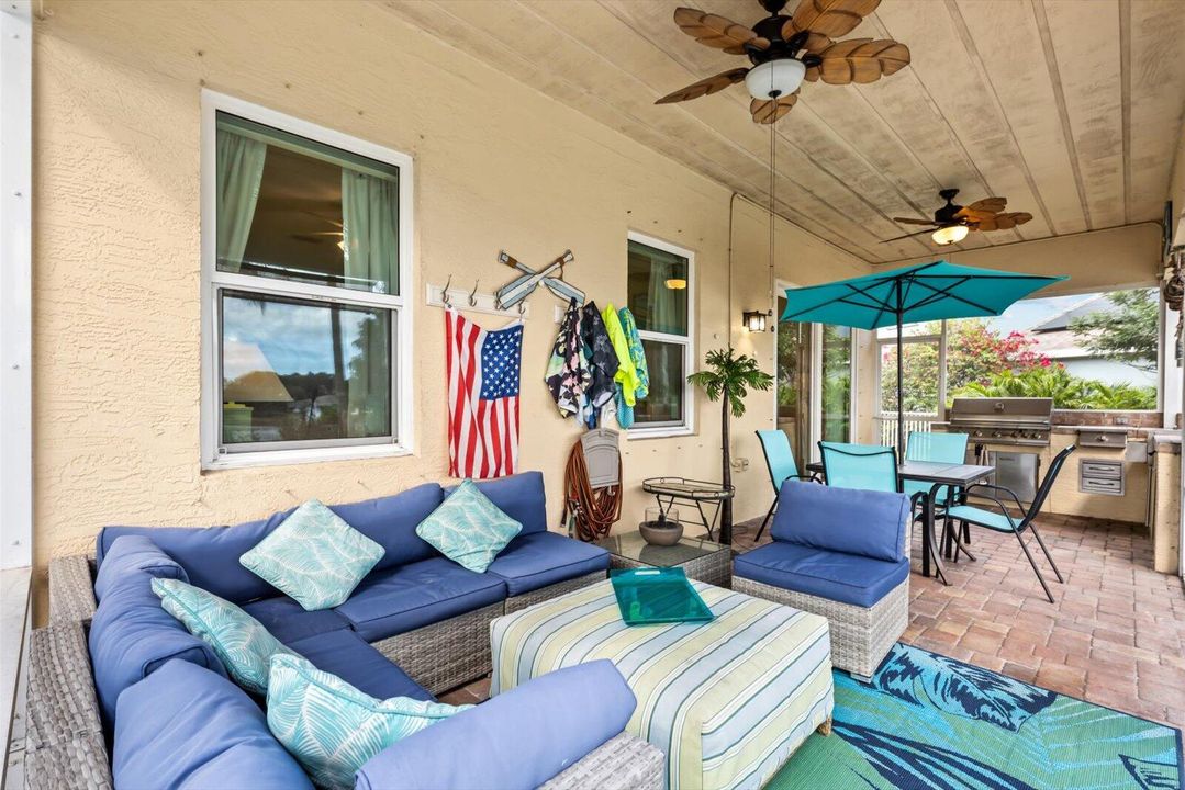 В аренду: $3,500 (3 спален, 2 ванн, 1670 Квадратных фут)