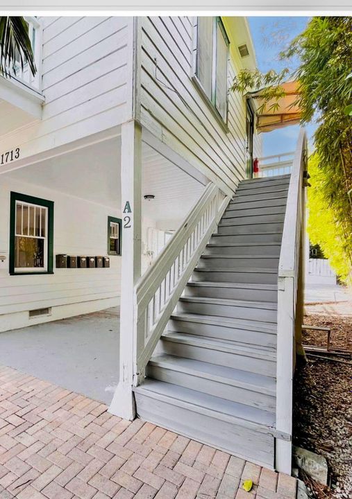 出租: $3,500 (2 贝兹, 1 浴室, 888 平方英尺)