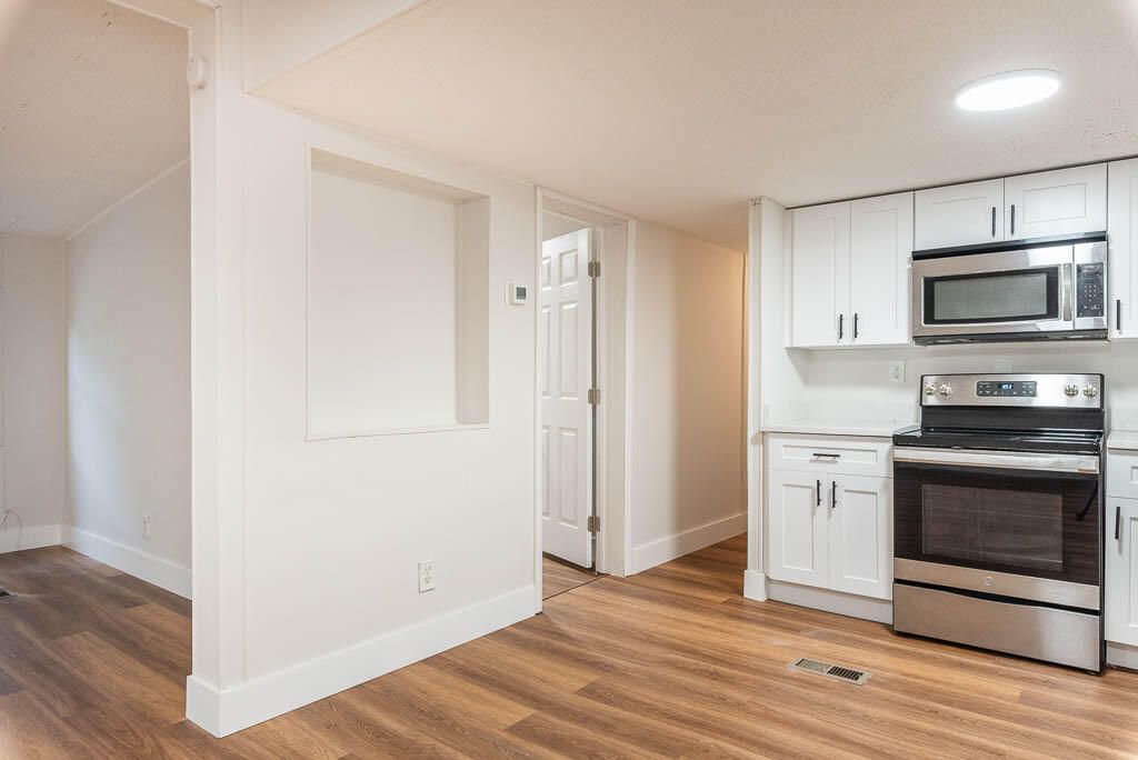 For Rent: $2,750 (4 beds, 2 baths, 1344 Square Feet)