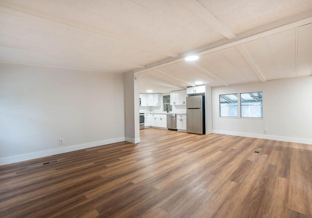 For Rent: $2,750 (4 beds, 2 baths, 1344 Square Feet)