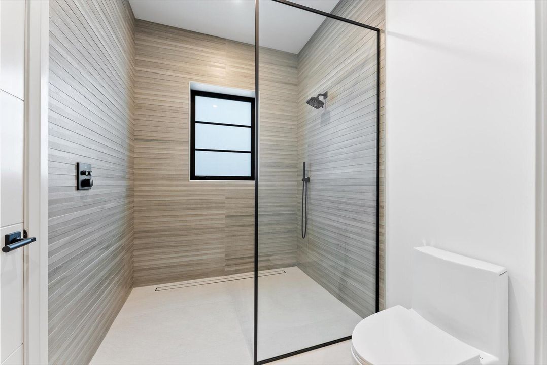 На продажу: $7,150,000 (6 спален, 6 ванн, 5845 Квадратных фут)