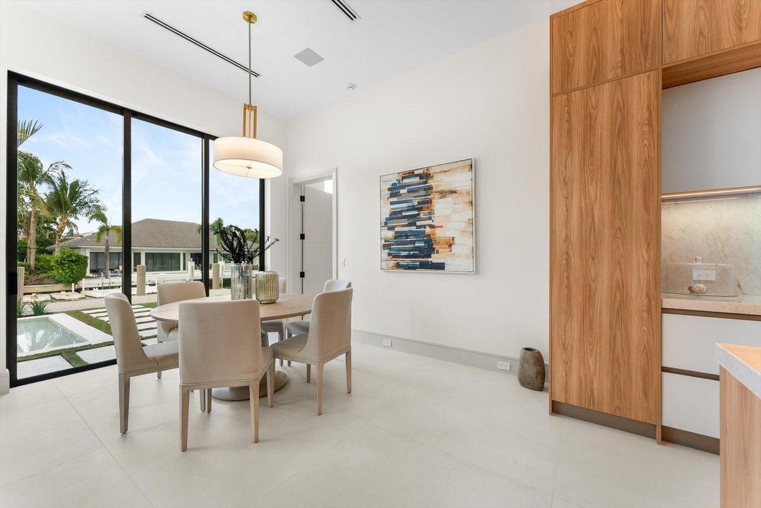 На продажу: $7,150,000 (6 спален, 6 ванн, 5845 Квадратных фут)