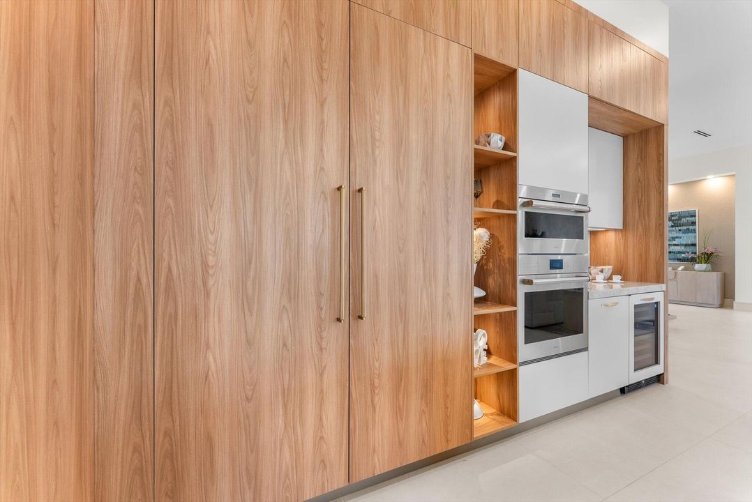 На продажу: $7,150,000 (6 спален, 6 ванн, 5845 Квадратных фут)