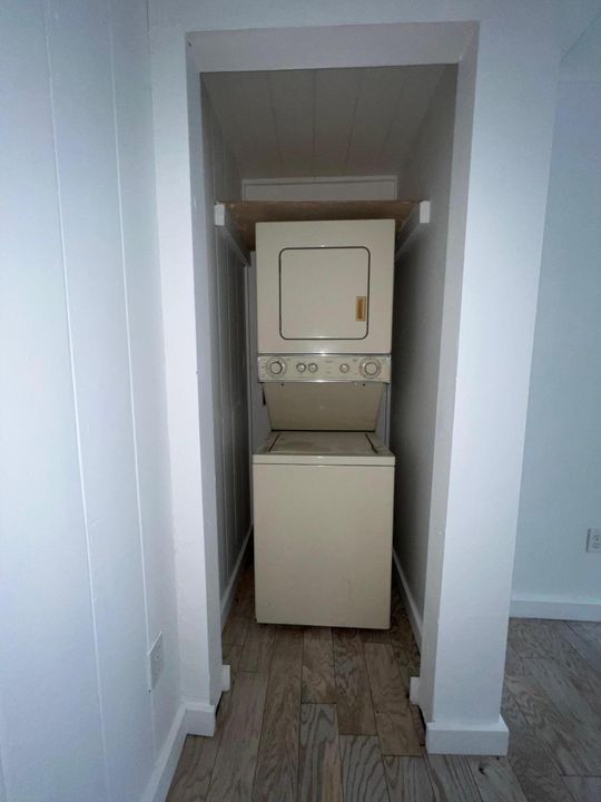 For Sale: $474,900 (3 beds, 3 baths, 2098 Square Feet)