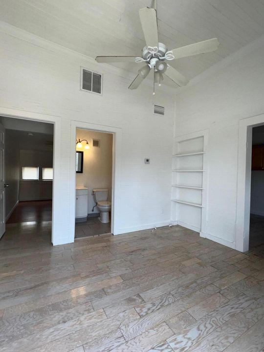 For Sale: $474,900 (3 beds, 3 baths, 2098 Square Feet)