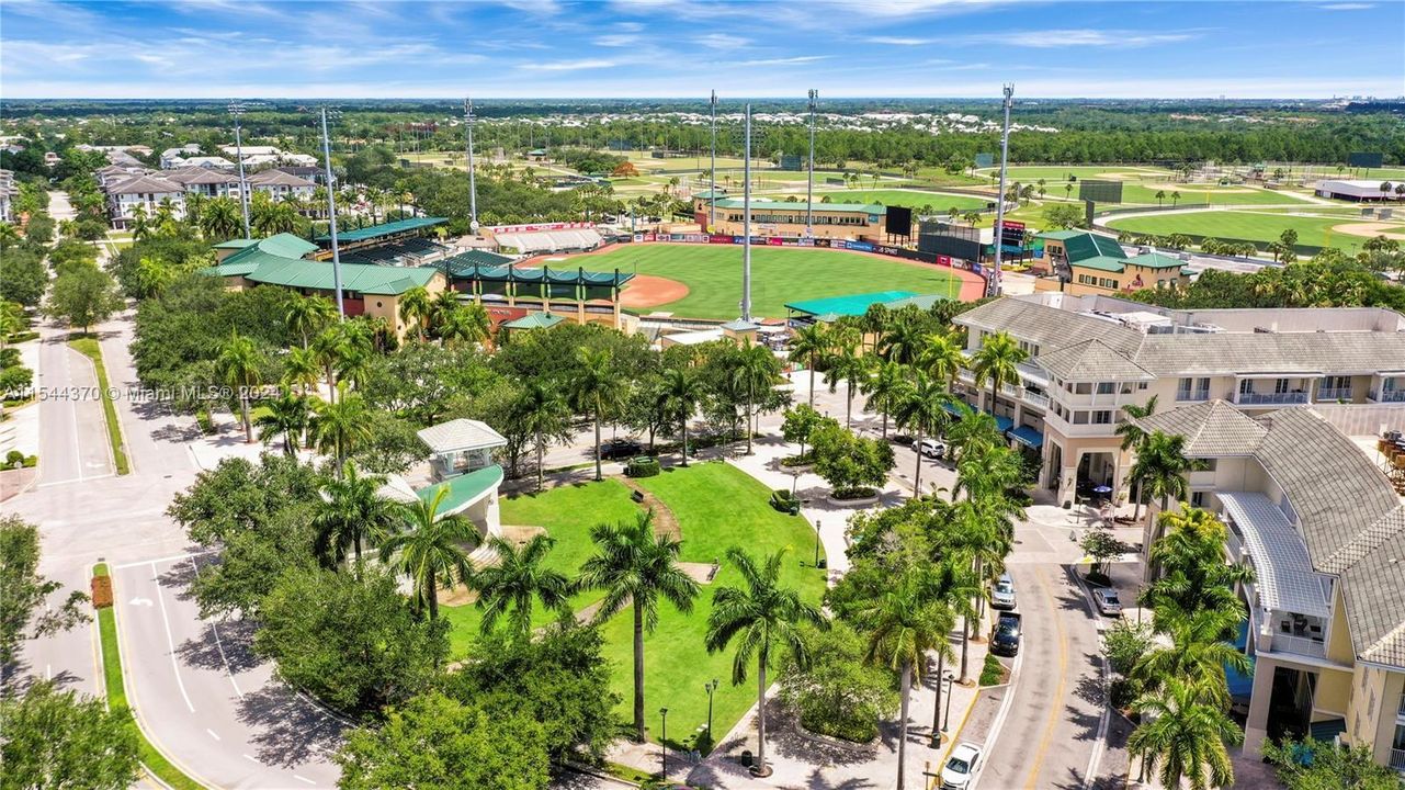 На продажу: $1,200,000 (3 спален, 2 ванн, 2112 Квадратных фут)