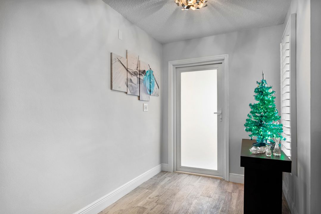 待售: $555,000 (2 贝兹, 2 浴室, 1832 平方英尺)