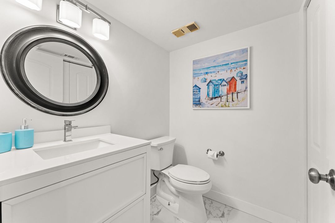 For Sale: $350,000 (1 beds, 1 baths, 740 Square Feet)