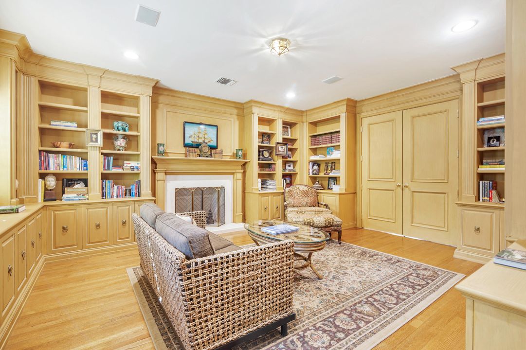 На продажу: $12,900,000 (3 спален, 4 ванн, 4603 Квадратных фут)