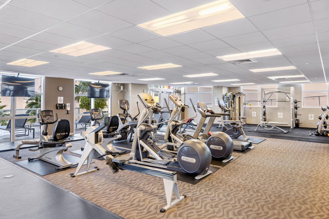 For Sale: $549,500 (1 beds, 1 baths, 1384 Square Feet)