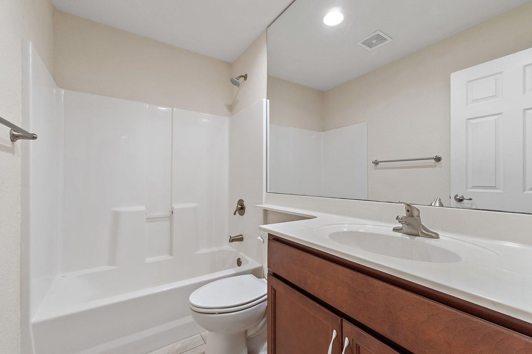 En Venta: $250,000 (2 camas, 2 baños, 1451 Pies cuadrados)