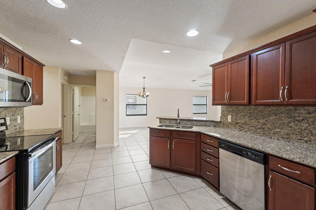 En Venta: $250,000 (2 camas, 2 baños, 1451 Pies cuadrados)