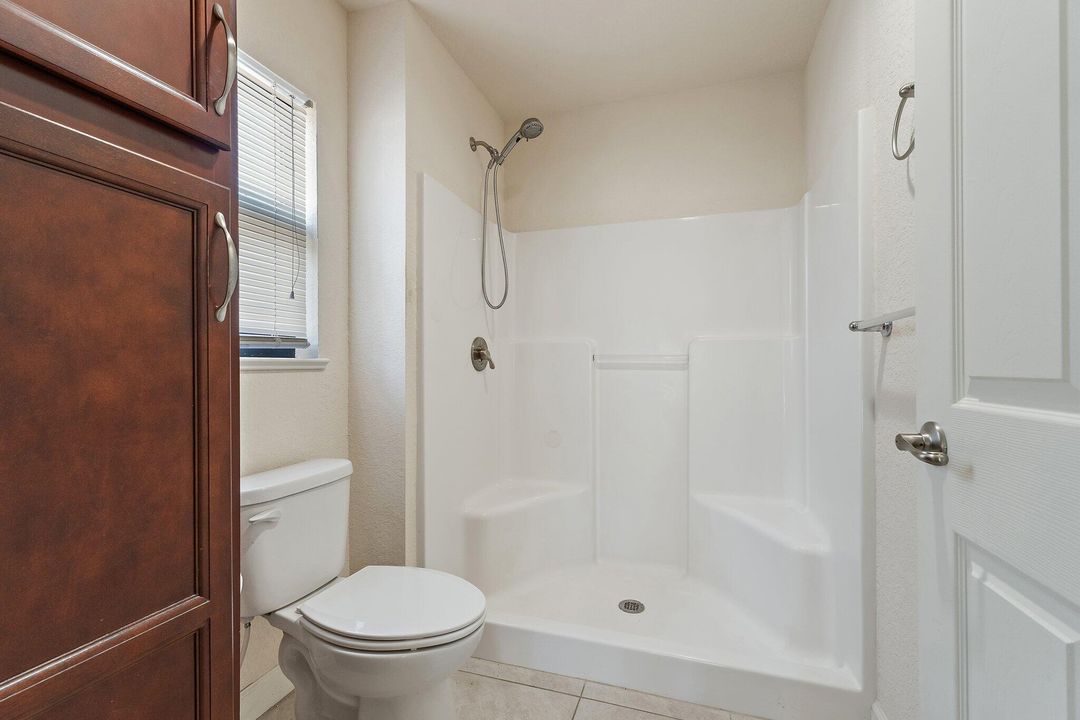 En Venta: $250,000 (2 camas, 2 baños, 1451 Pies cuadrados)