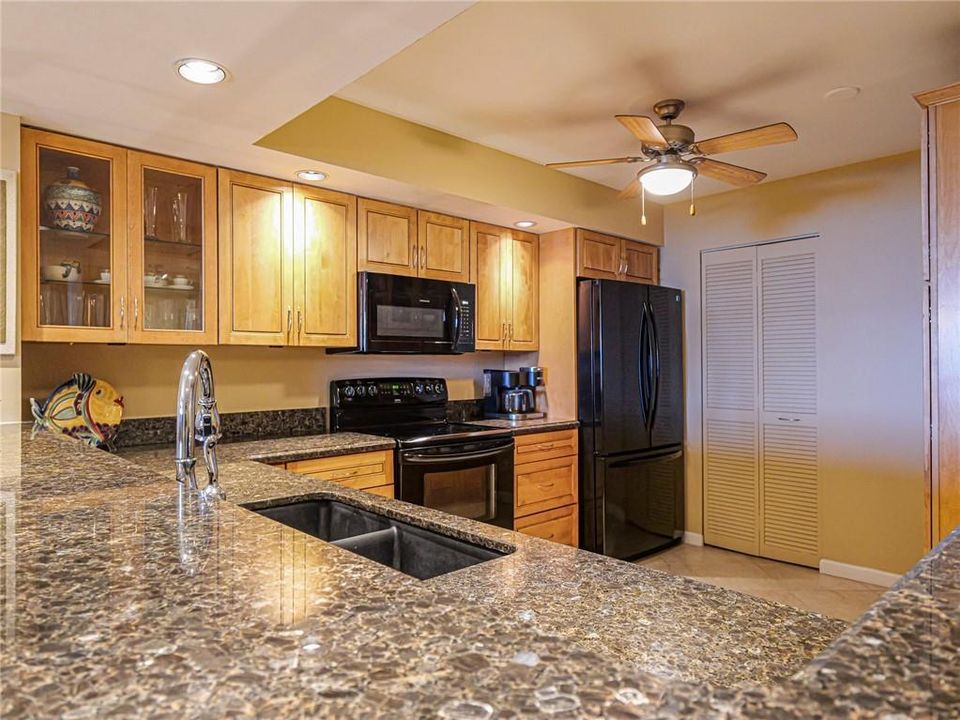 待售: $675,000 (2 贝兹, 2 浴室, 1488 平方英尺)