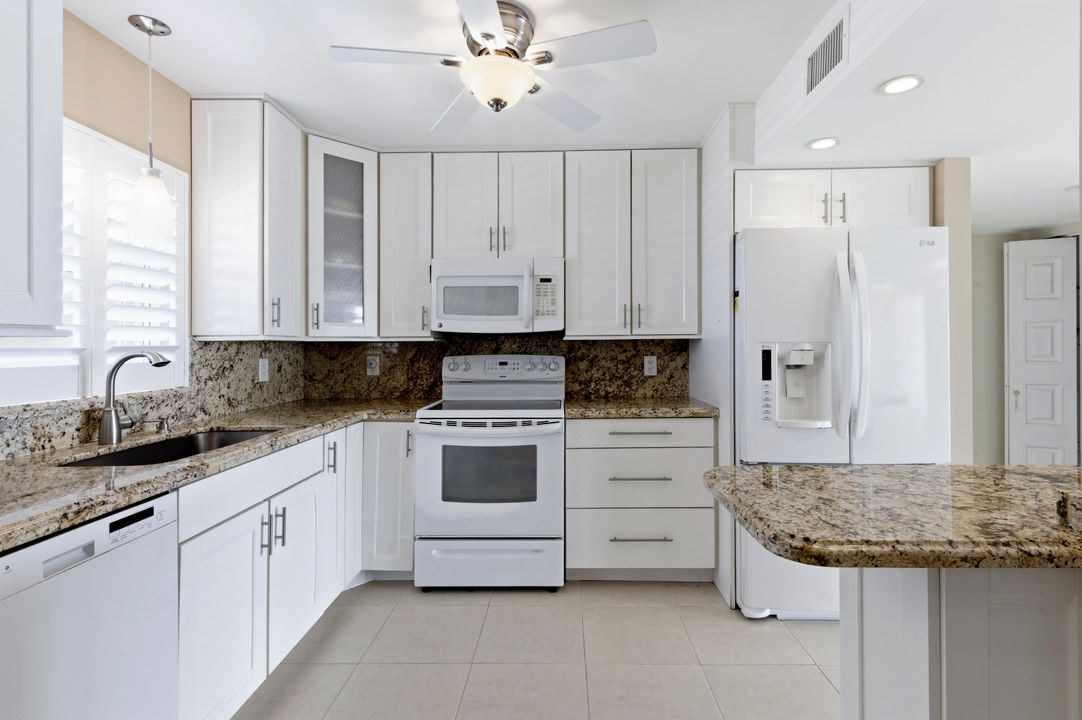 For Sale: $380,000 (2 beds, 2 baths, 1440 Square Feet)