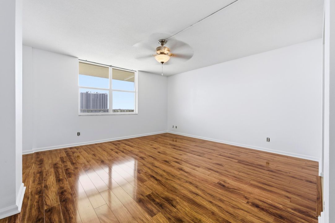 For Sale: $380,000 (2 beds, 2 baths, 1440 Square Feet)