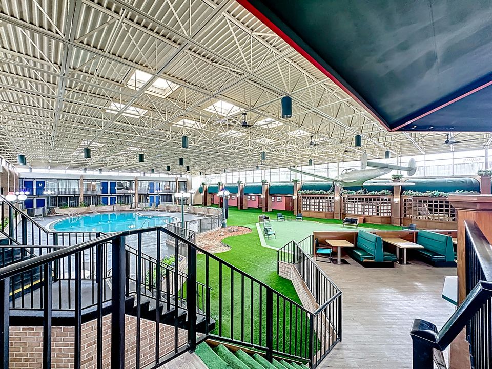 В аренду: $875 (1 спален, 1 ванн, 350 Квадратных фут)