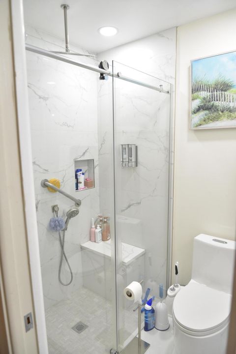 En Venta: $249,900 (2 camas, 2 baños, 1175 Pies cuadrados)