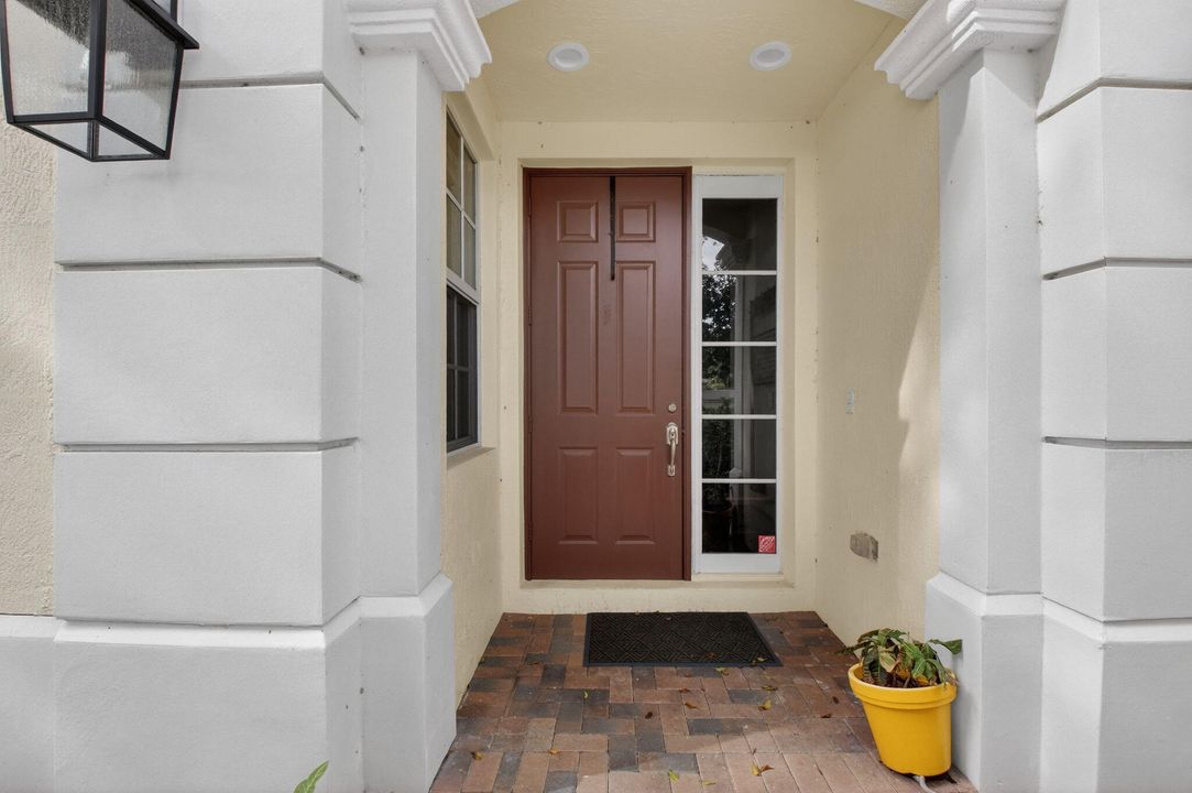 For Rent: $6,400 (4 beds, 4 baths, 3036 Square Feet)