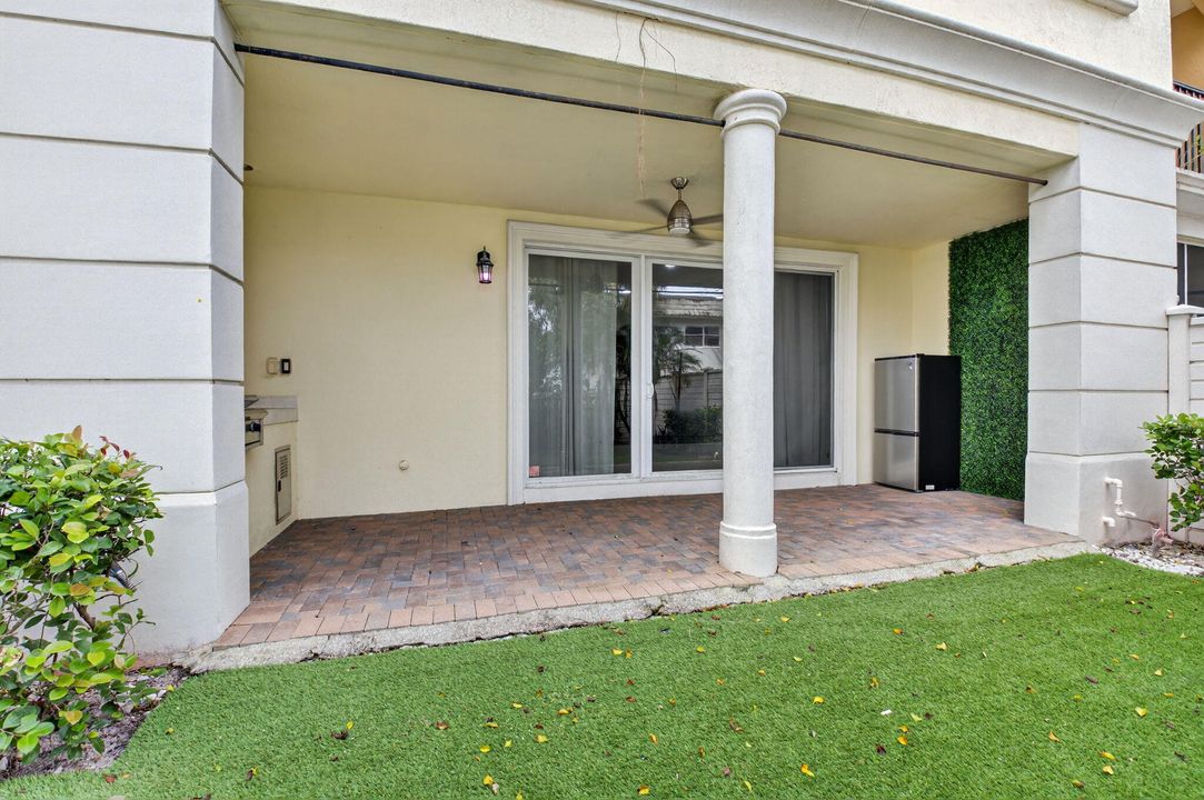 For Rent: $6,400 (4 beds, 4 baths, 3036 Square Feet)