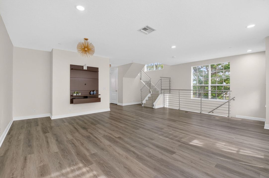 For Rent: $6,400 (4 beds, 4 baths, 3036 Square Feet)