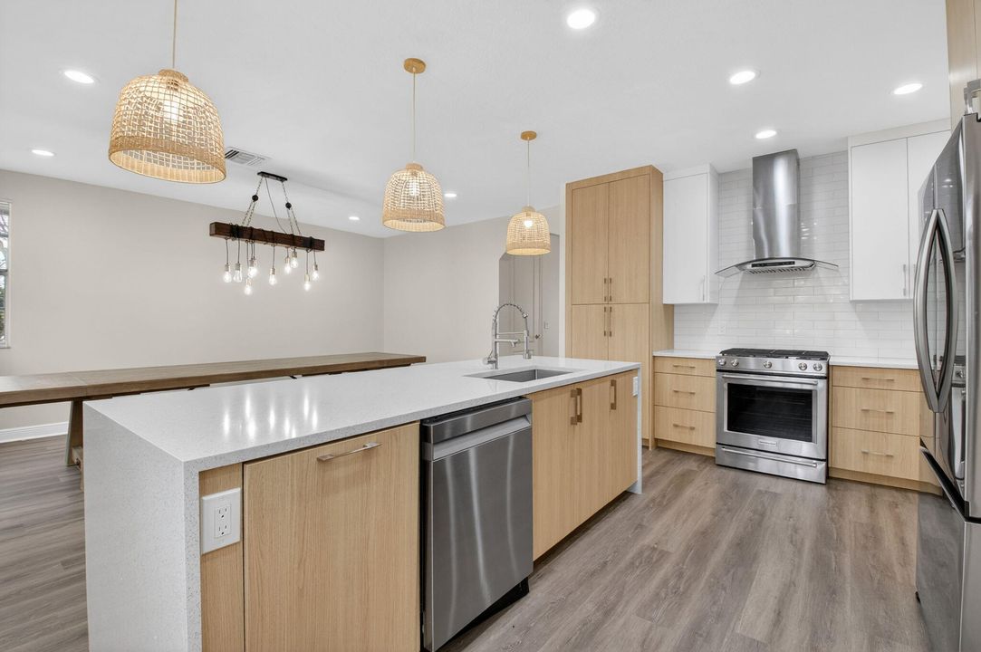 For Rent: $6,400 (4 beds, 4 baths, 3036 Square Feet)